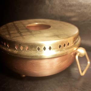 Calentador de té antiguo de latón y cobre / Calentador de tetera de latón para servir, calentador de cafetera / Calentador de hervidor antiguo o calentador de comida caliente - quemador de incienso