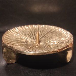Vintage solid brass candle holder (Weight - 763 grams) - candlestick in excellent condition - old brass candle holder for a thick candle