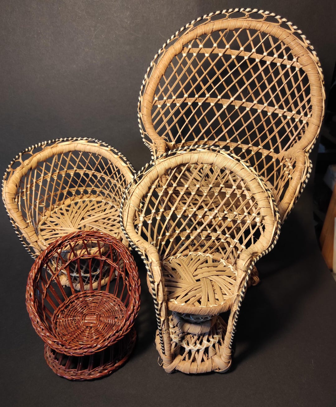 ヴィンテージ人形用おもちゃの籐製ハンドメイドチェア4脚セット