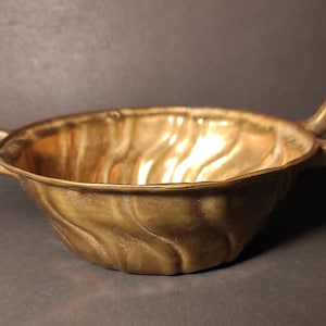 Vintage Solid (506 Gram) Brass Bowl - Old Heavy Brass Trinket Bowl - Brass or Bronze Fruit Bowl
