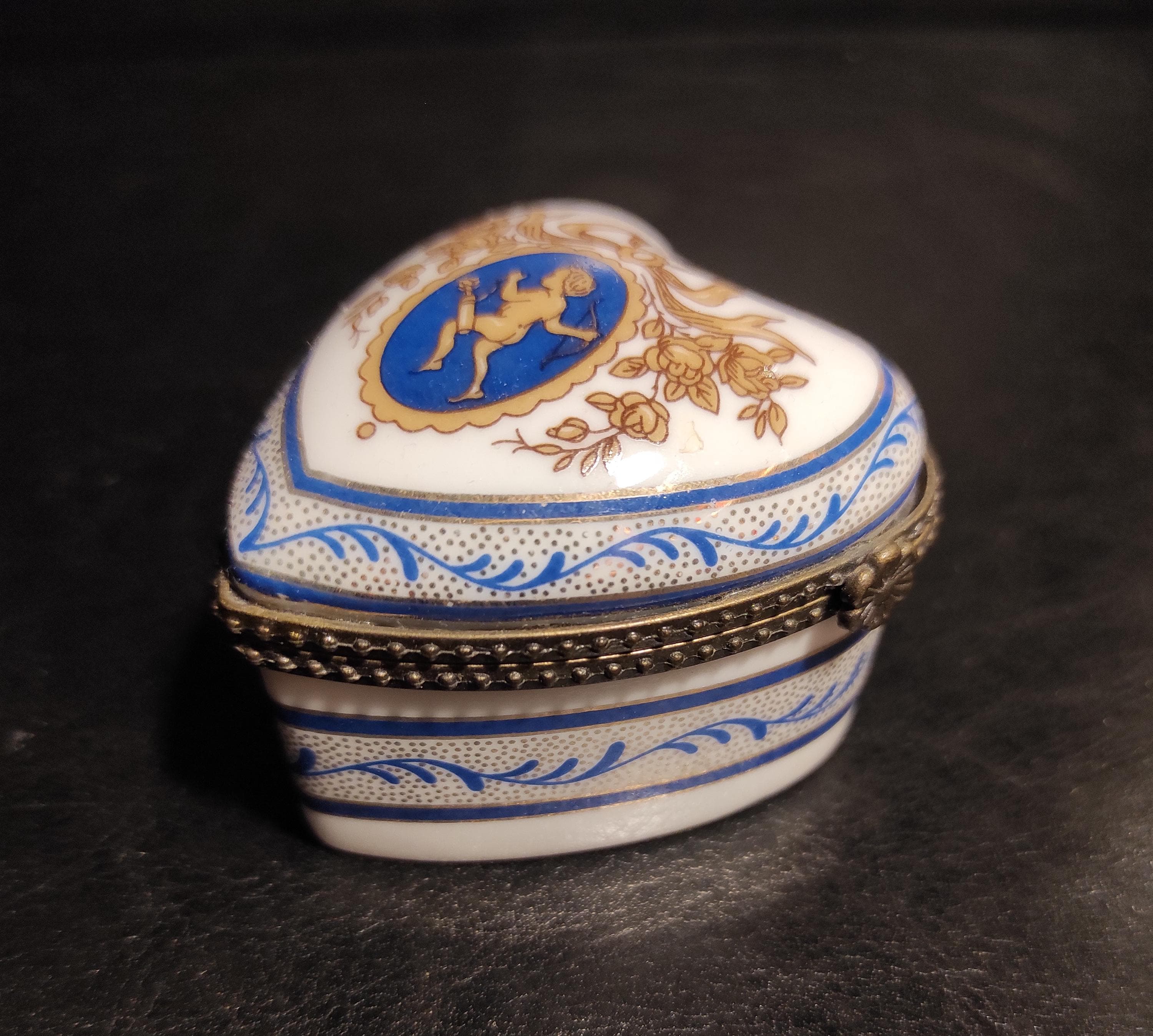 Limoges pill box - Etsy 日本