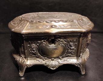 Small Vintage German Trinket Box - Shabby Jewelry Storage Box - Old Mid Century Pewter Box