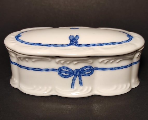 Jewelry Box, Trinket Box - Vintage Royal Porcelain KPM Kerafina Germany white Oval Trinket Box with Blue Pattern / Vanity Jewelry Box