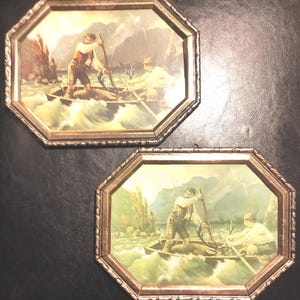 Conjunto de 2 molduras vintage estreitas com acabamento em latão e vidro, com moldura pequena e fina dourada, estilo reprodução/antiga, de meados do século XX.