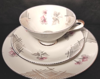 Vintage Porzellan Teetasse mit Untertassen / Antikes deutsches Tee-Set von Winterling Bavaria