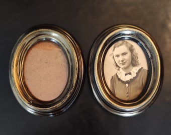 Oval Picture Frames - Set of Two Small Gold Antique Oval Photo Frames - for Collection, Display, Vintage Wall Decor.