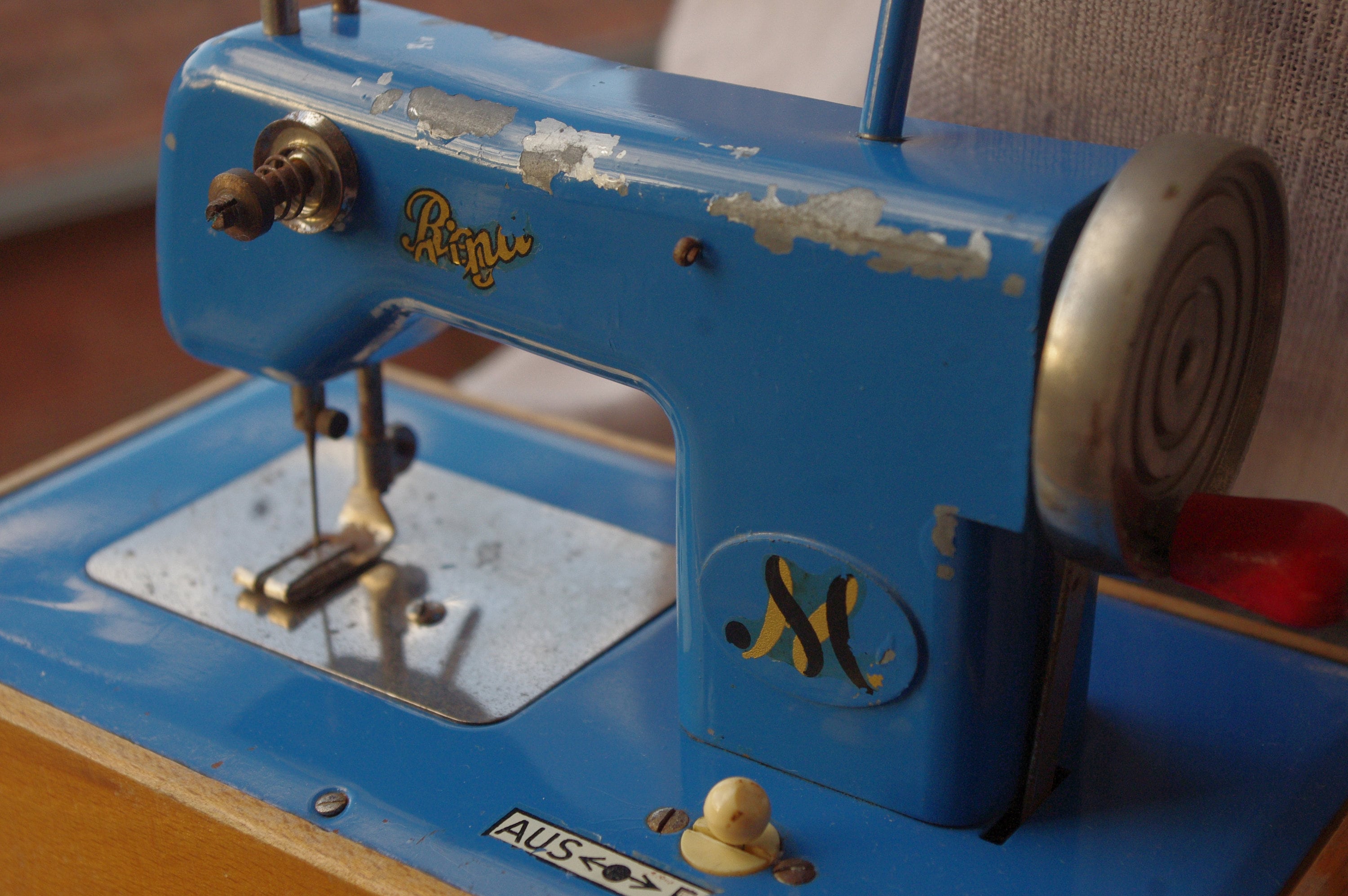 Vintage Small German Regina Sewing Machine - Antique Children's
