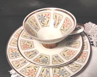 Teetasse mit Untertassen - Vintage Winterling Bavaria Porzellan Teetasse mit Untertassen / Vintage Porzellan-Trio