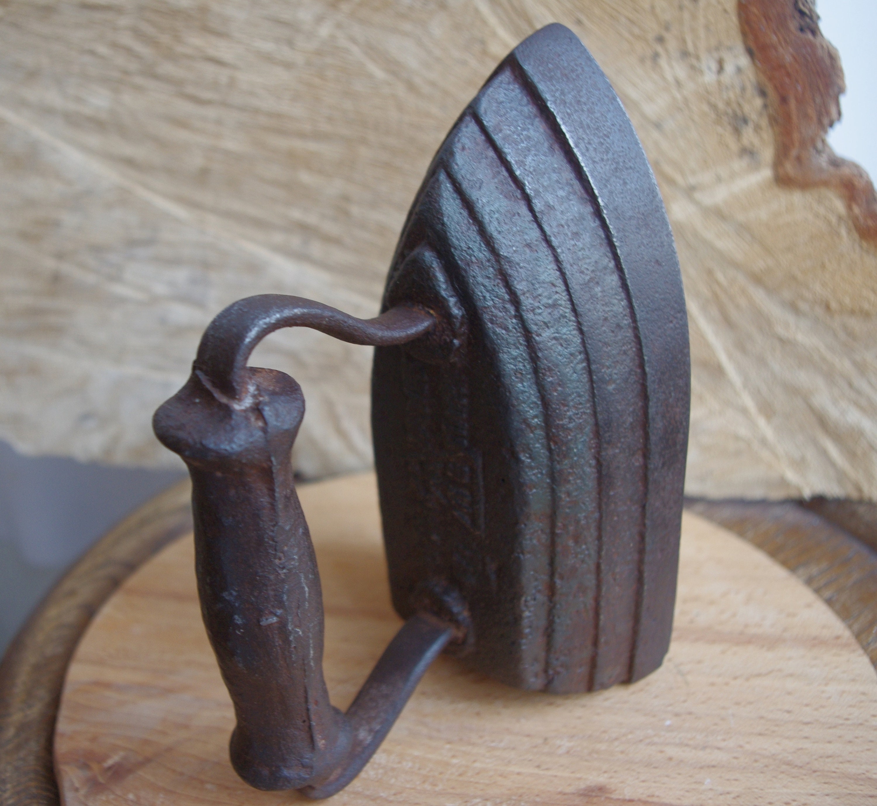 Old english sad irons avelasopa