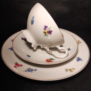 Vintage Furstrnberg Bavaria Porzellan Tea Cup/Beautiful Antique German Tea Cup and Saucers/Vintage porcelain trio tea set