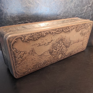 Vintage Cookie or Gingerbread Tin Box. Rusty German Tin Can for your vintage collection or decor for your kitchen, bakery, pastry shop