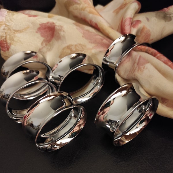 Vintage Set of 6 Steel Napkin Rings in Excellent Condition - Silver Color Napkin Ring Set