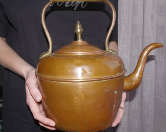 Antique copper tea kettle - old copper  kettle - Antique teapot for your kitchen collection or design - old copper teapot
