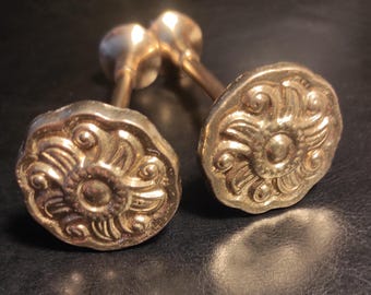 Set 2 Vintage Small Brass Curtain Fixtures / Brass wall mounted curtain holders / Hooks for tying curtains /Vintage curtain back