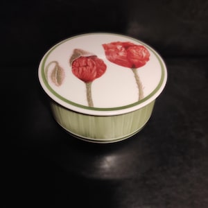 Vintage Villeroy & Boch Porcelain Jewelry Box with Poppy Flower Design/Vanity Small Trinket Box in Fine Porcelain with Flora Design