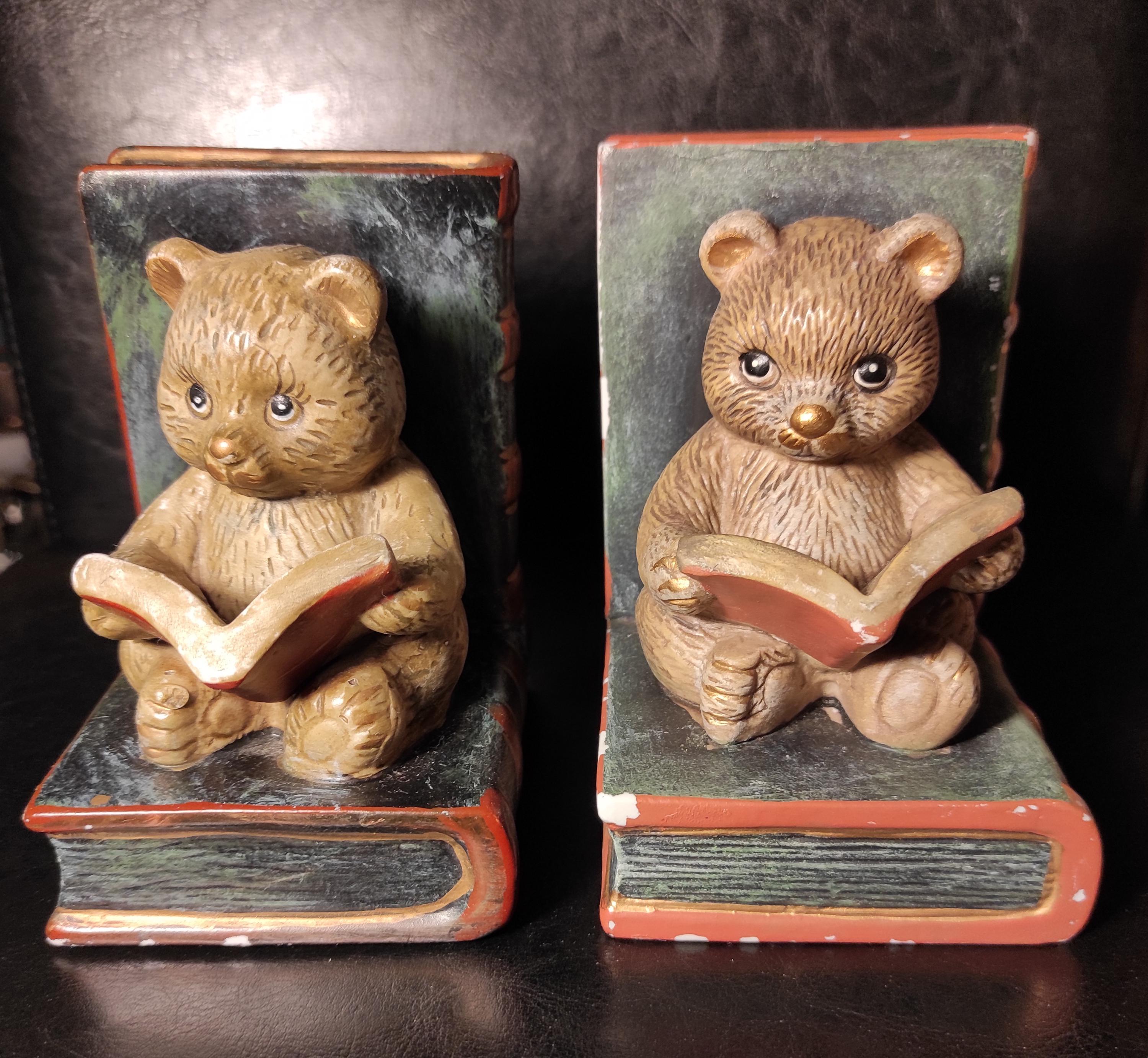 クマが本を読んでいるデザインのヴィンテージ風セラミックブックエンド
