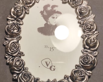 Marco de fotos vintage de metal plateado con forma de rosa para mesa/Marco de fotos pequeño ovalado plateado con diseño floral