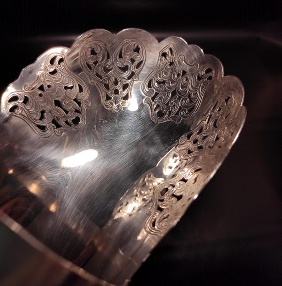 ヴィンテージ シルバー メッキ キャンディ バスケットまたは小物入れ