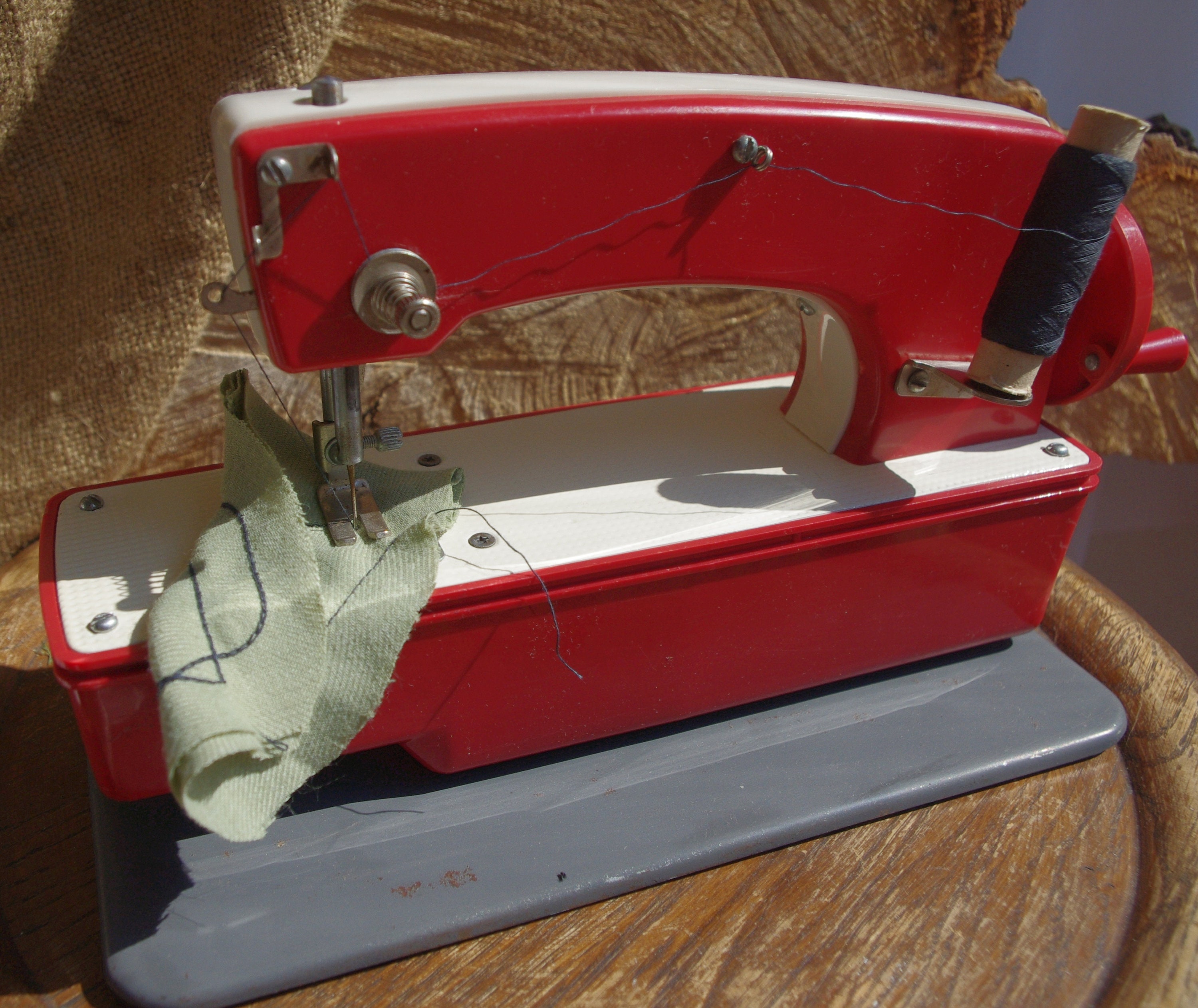 Vintage Sewing Machine Old small sewing machine Etsy