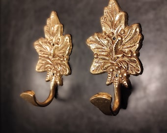 Coat Hooks Set of 2 Antique Small Coat Hooks Solid Brass or Bronze - Small Floral Design Towel Hooks - Bronze Towel Hooks