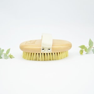 Natural Dry Body Brush with Sisal Bristles | Wooden Body Brush With Handle | Natural Body Bath Brush