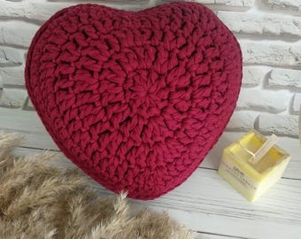 Bordeauxrood hartvormig gehaakt kussen, wijnkleurig hartkussen, gebreid hart binnenkussen, decoratieve kussens, cadeau voor haar