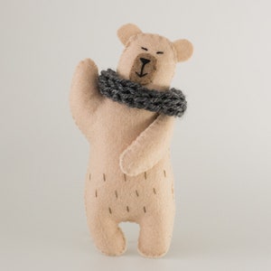Felt Bear PDF Pattern, Woodland Plush Sewing Garland, Bear Baby Mobile, Cute Bear Toy Sewing Tutorial image 3