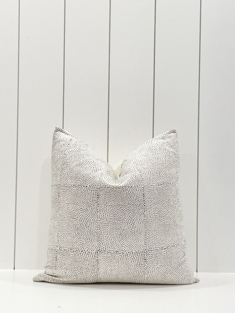 GingerHouseTextiles Betty Pillow Cover