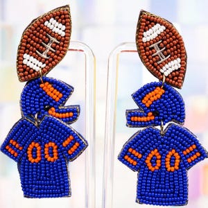 Orecchini con perline a forma di uniforme da giocatore di football per il giorno della partita