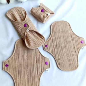 Reusable Muslin Cloth Pads Set of 4: Eco-Friendly Zero Waste Period Care