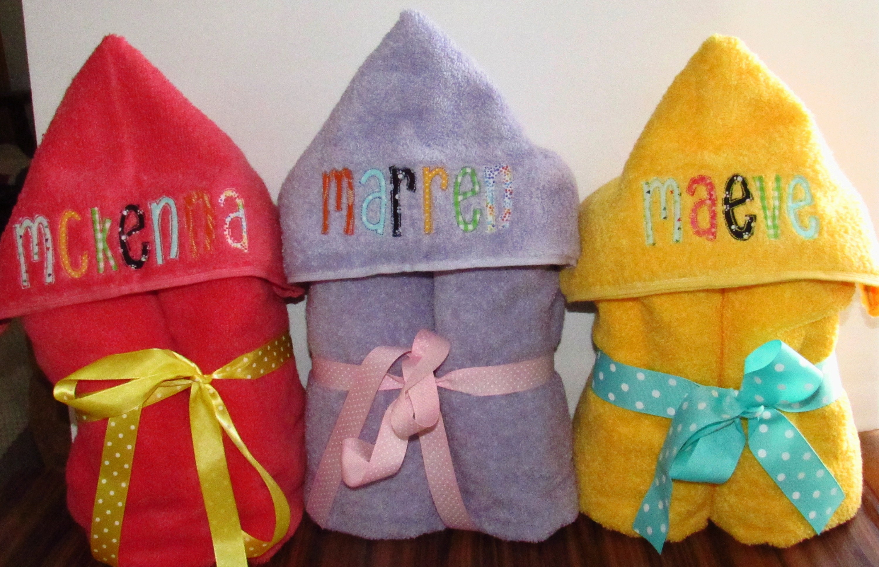 Kids Personalized Hooded Towel | Children's Beach Towel | Kids Ba…