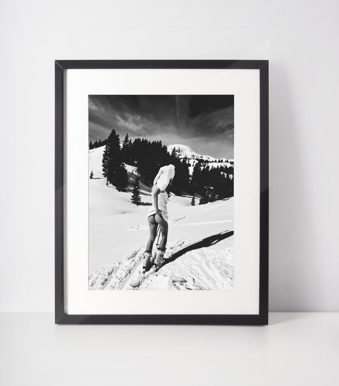backcountry-buns-ski-wall-art-apres-skiing-photography-naked-ski