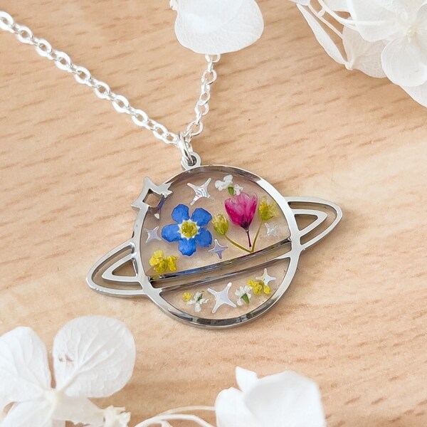 Forget-Me-Not Flower Planet Necklace for Women, space necklace with real flowers inside resin, celestial birthday jewellery gift for her