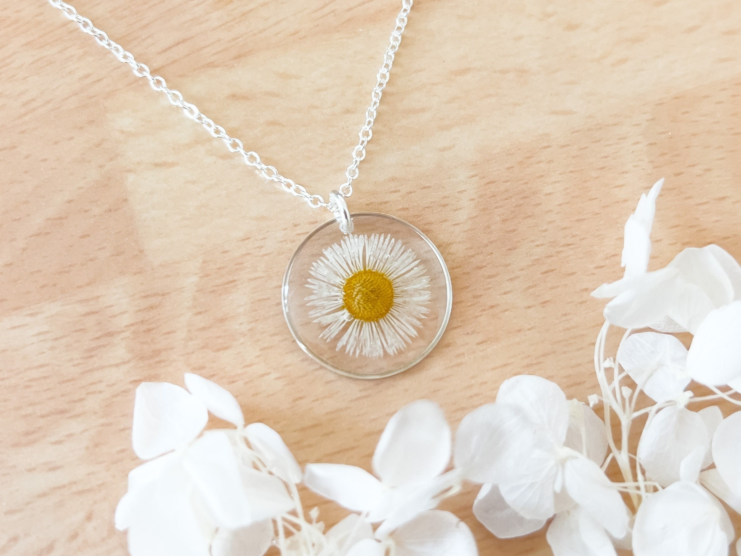 Daisy pendant sale