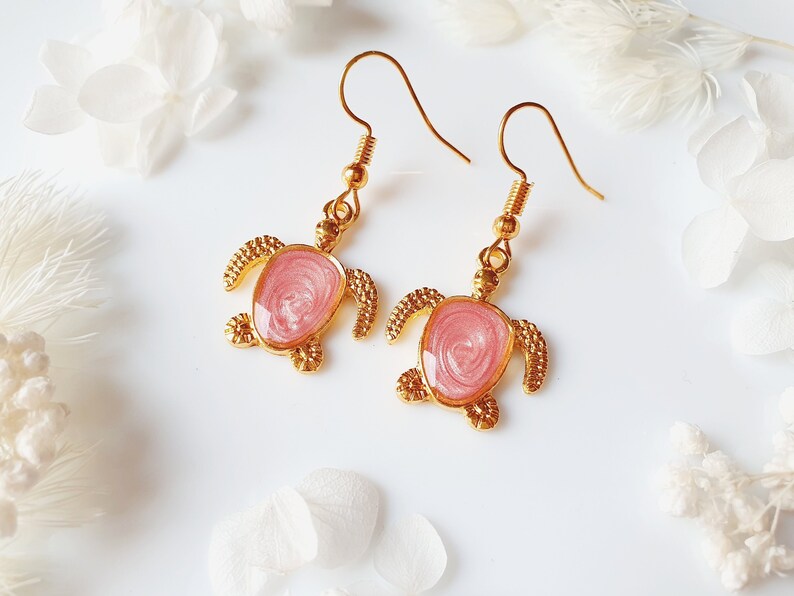 Turtle earrings, pink earrings, minimalist earrings, earrings for women, dangle earrings, simple earrings, turtle jewellery image 2