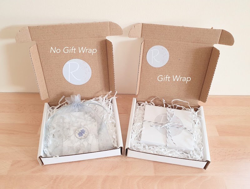 Bee and Honeycomb Necklace, Yellow Bee Necklace, Silver Bee Necklace, Stainless Steel Honeycomb Pendant, Yellow Flower Necklace for Her