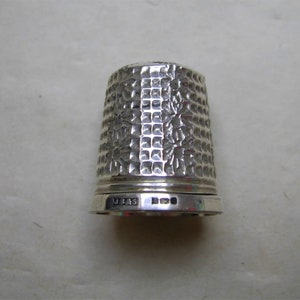 Vintage James Swann & Son SOLID SILVER THIMBLE Hallmarked Birmingham 1986