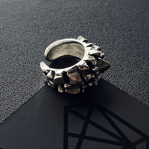 Ear Cuff No piercing - Brutalist Unisex EarCuff Earring Silver Huggie Earring Cuff