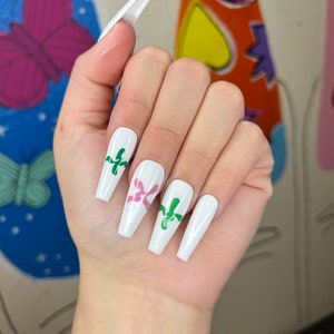Concert nails