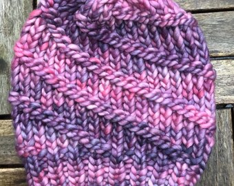 Bonnet spirale de luxe tricoté à la main en mélange de laine mérinos Rasta Malabrigo-rose/lilas