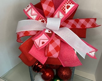 Valentines Day Bow: Handmade Buffalo Plaid Wreath Decor