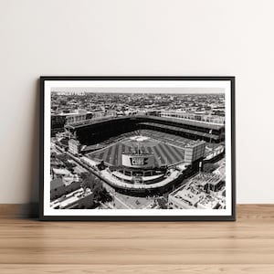 Stampa dello stadio di baseball dei Chicago Cubs di Wrigley Field, stampa artistica in bianco e nero, foto di baseball, arte murale MLB, stampa di viaggio di Chicago