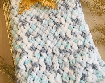 Pet Blanket/  knitted blanket for pets/ a gift for a pet