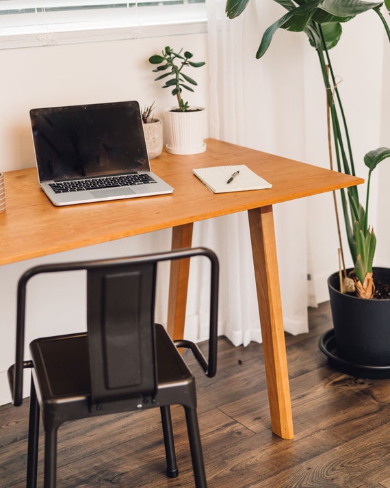 Simple work table deals