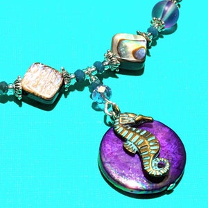 Memory Wire Necklace/Memory Wire Choker/Seahorse Necklace/Seahorse Pendant/Mother of Pearl Pendant/Adjustable Choker/Purple Necklace