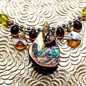 Memory Wire Necklace/Memory Wire Choker/Adjustable Choker/Mother of Pearl Pendant/Shell Necklace/Boho Necklace/Boho Choker/Crystal and Shell