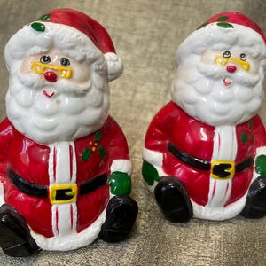 Santa Claus Christmas Vintage Salt and Pepper Shaker Set
