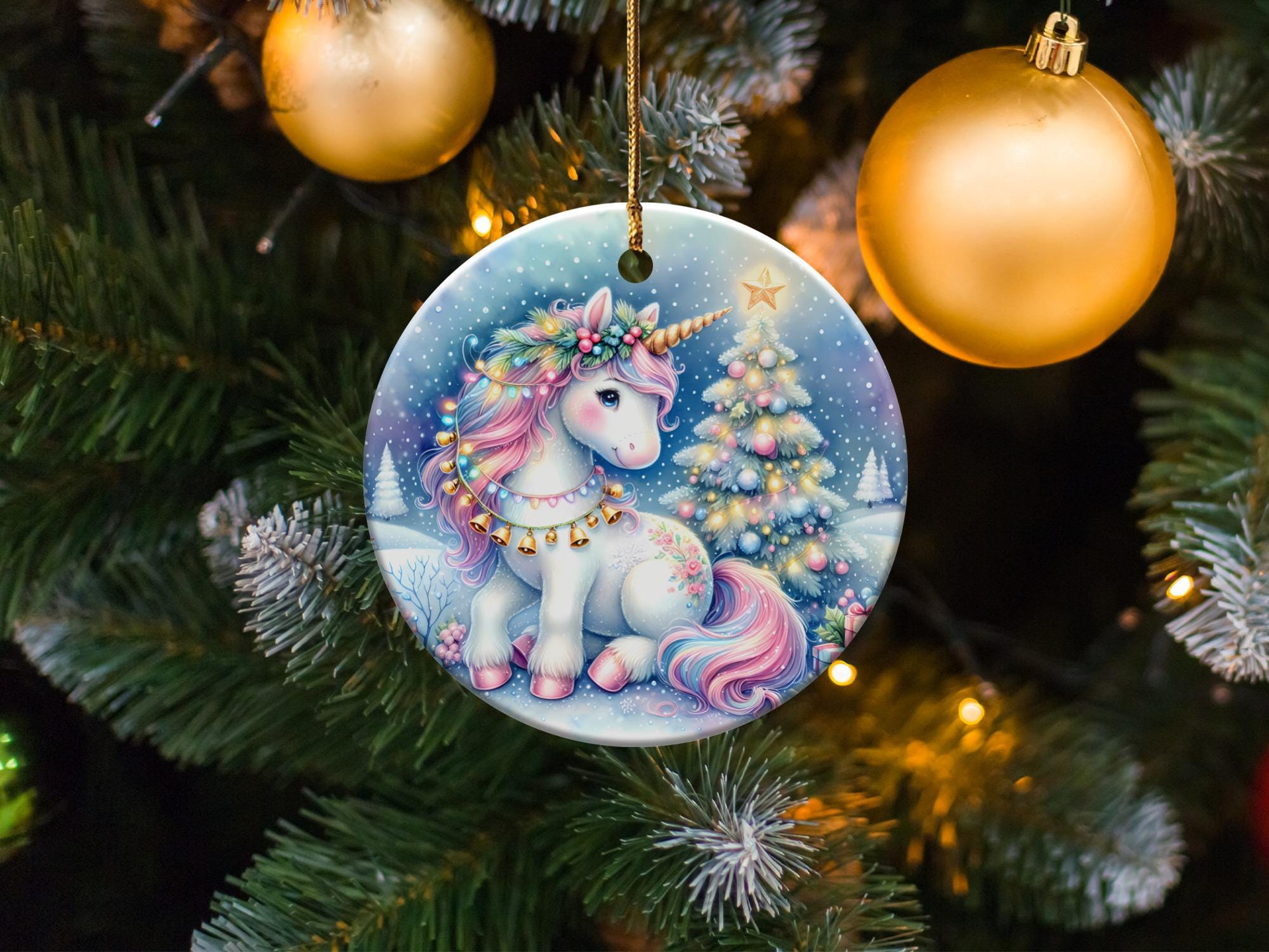 魔法のクリスマスユニコーンオーナメント、クリスマスツリーの 