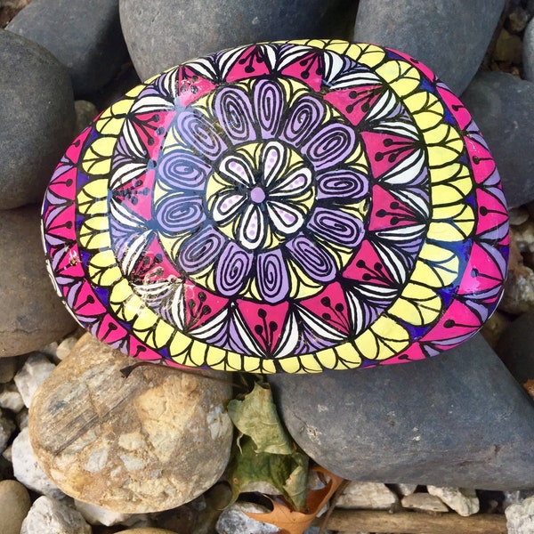 Large Mandala Stone, Garden Stone, Garden Decor, Garden Decoration, Decorative Rocks,  Unique gift,  Home Decor, Paperweight, Hand Painted