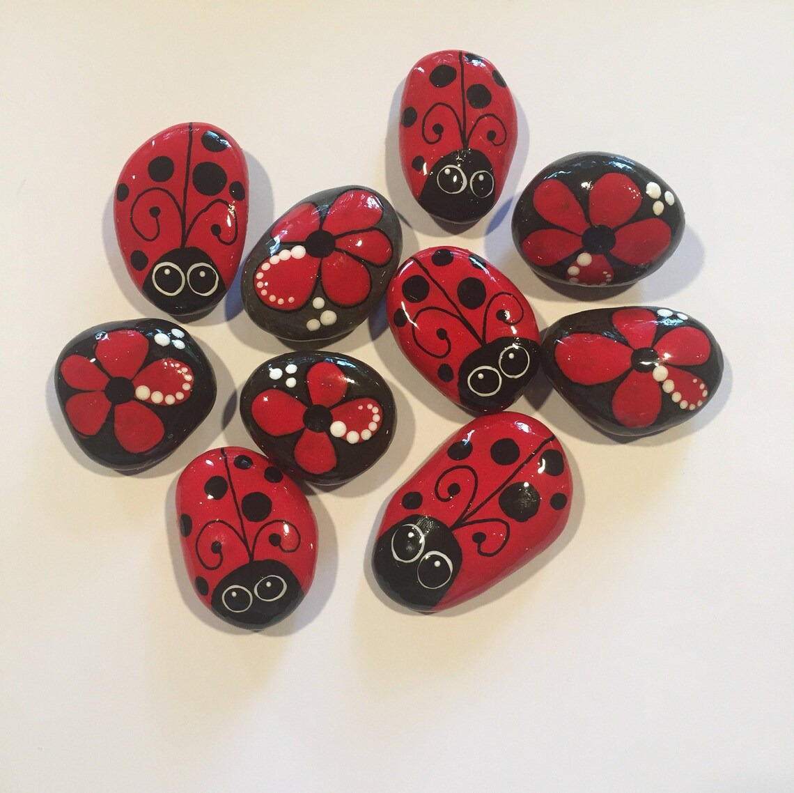 10 Painted Ladybug and Flower Rocks Red Garden Decor Etsy